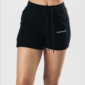 Alphalete core short black medium. Never been worn only tried on